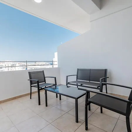 Appartamento Coastal Poolside
